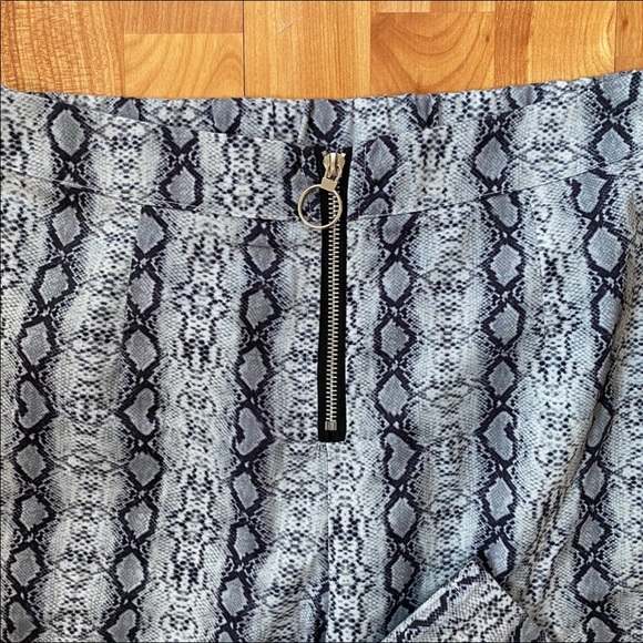 Snake Print Pants - Picture 2 of 3